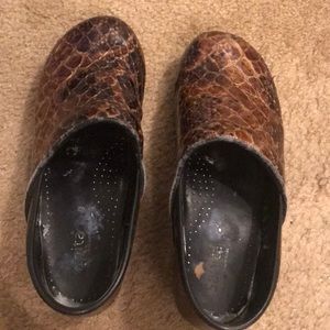 Sanita Clogs (Brown snakeskin)